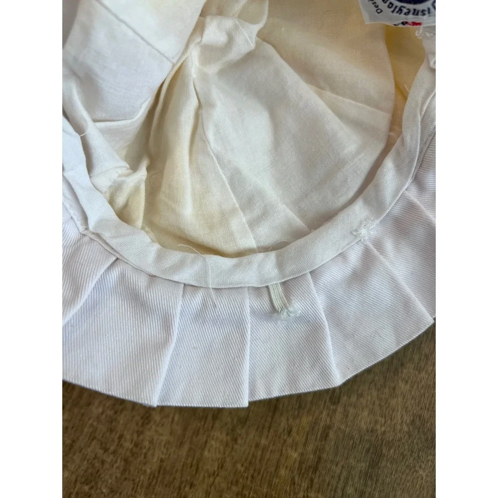 Vintage Disneyland World Infant Baby Summer Sun Hat Yellow And White Donald Duck